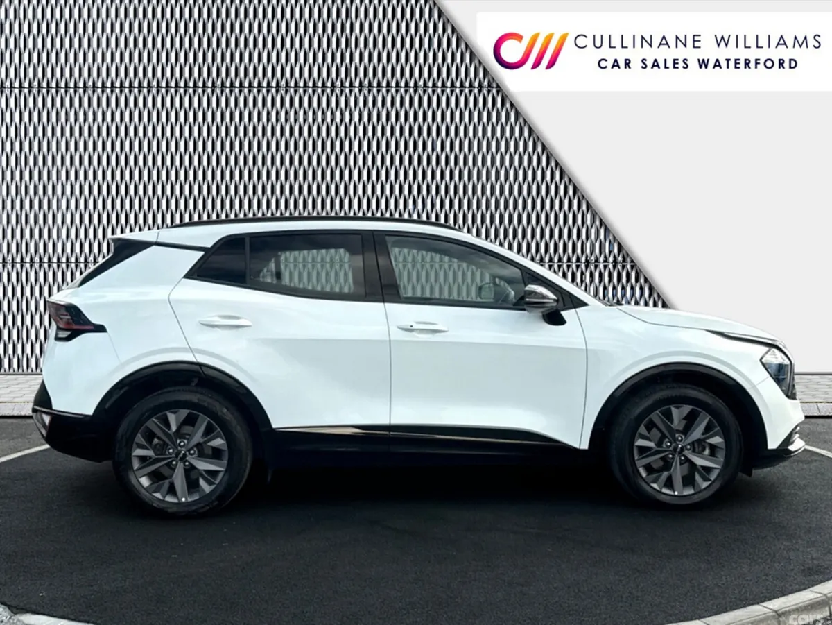 Kia Sportage SUV, Petrol Hybrid, 2024, White