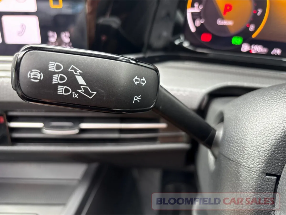Volkswagen Golf Hatchback, Petrol, 2022, Red