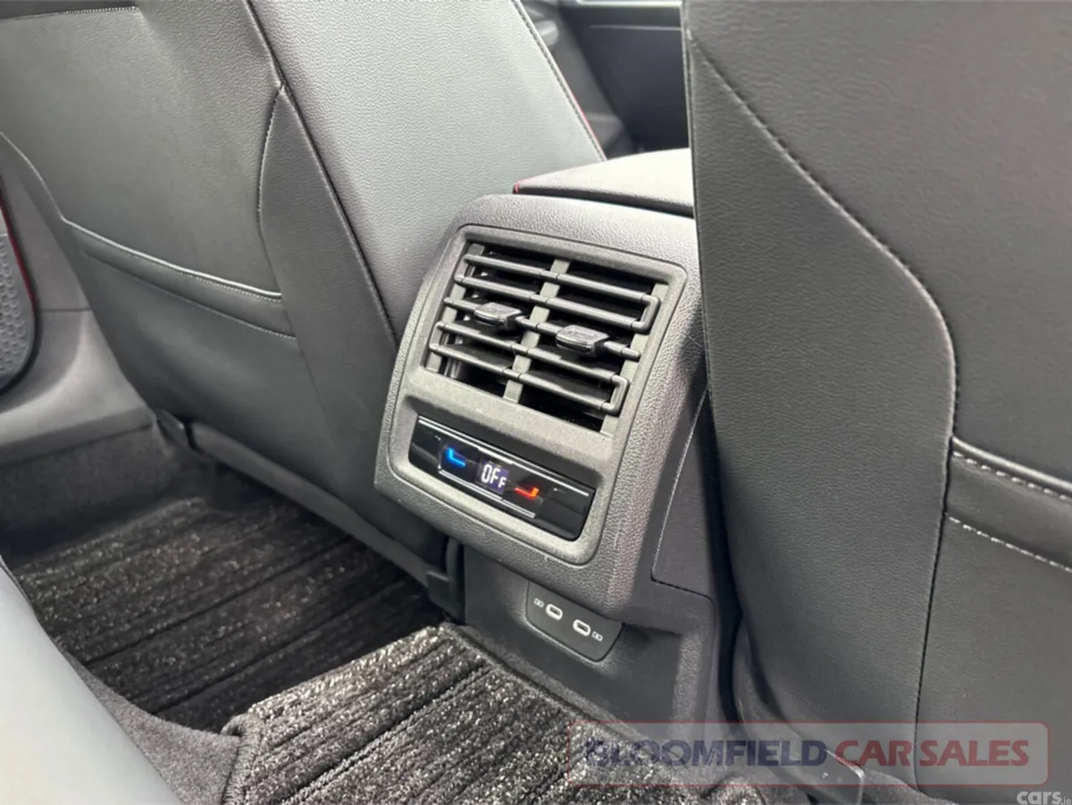Volkswagen Golf Hatchback, Petrol, 2022, Red