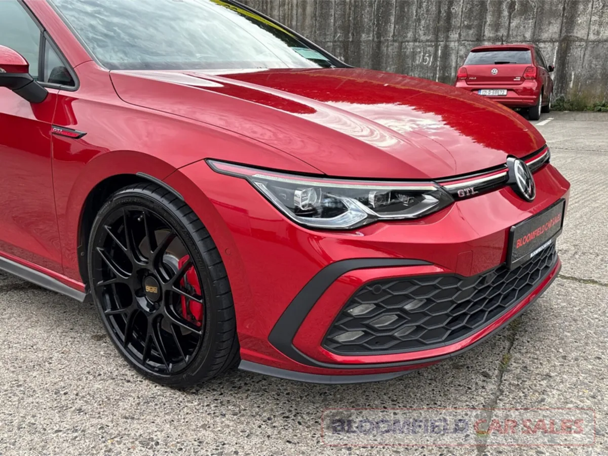 Volkswagen Golf Hatchback, Petrol, 2022, Red