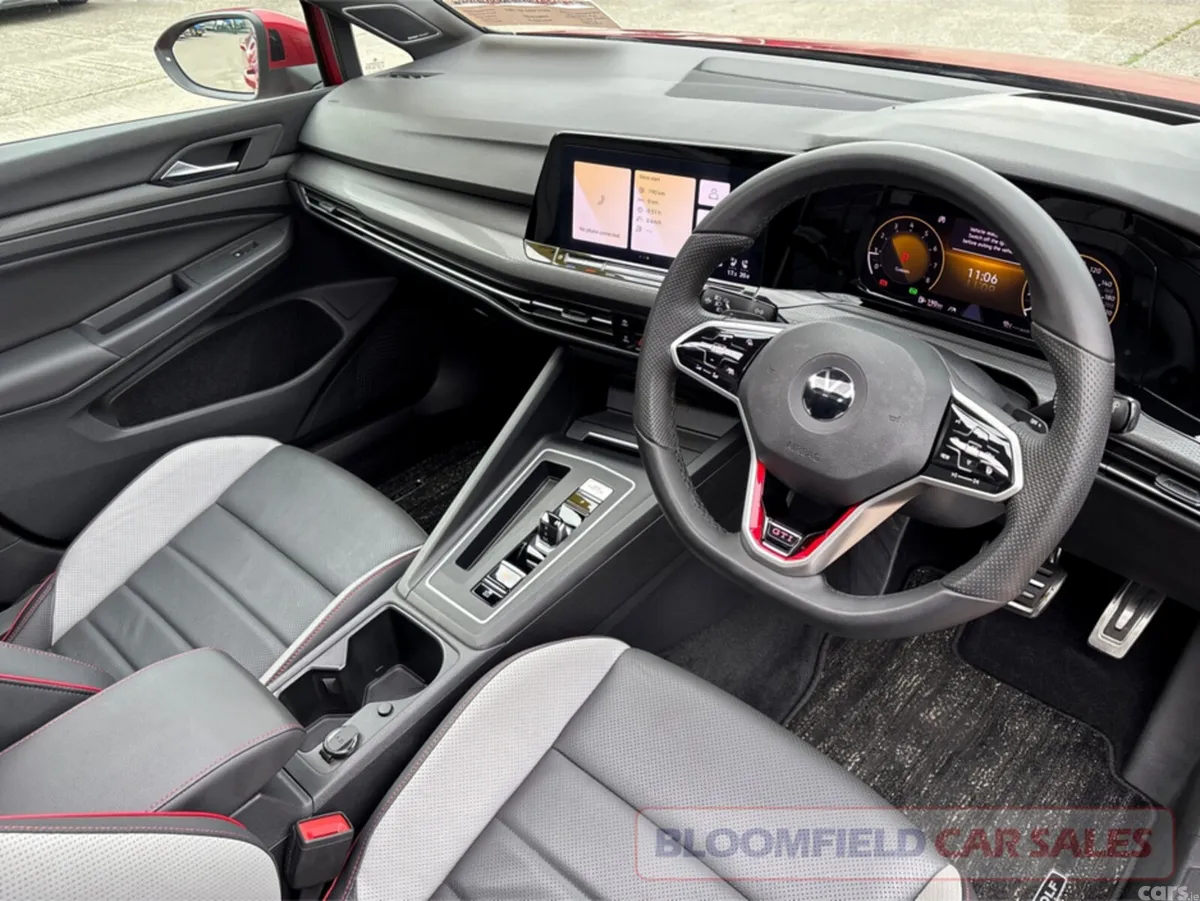 Volkswagen Golf Hatchback, Petrol, 2022, Red