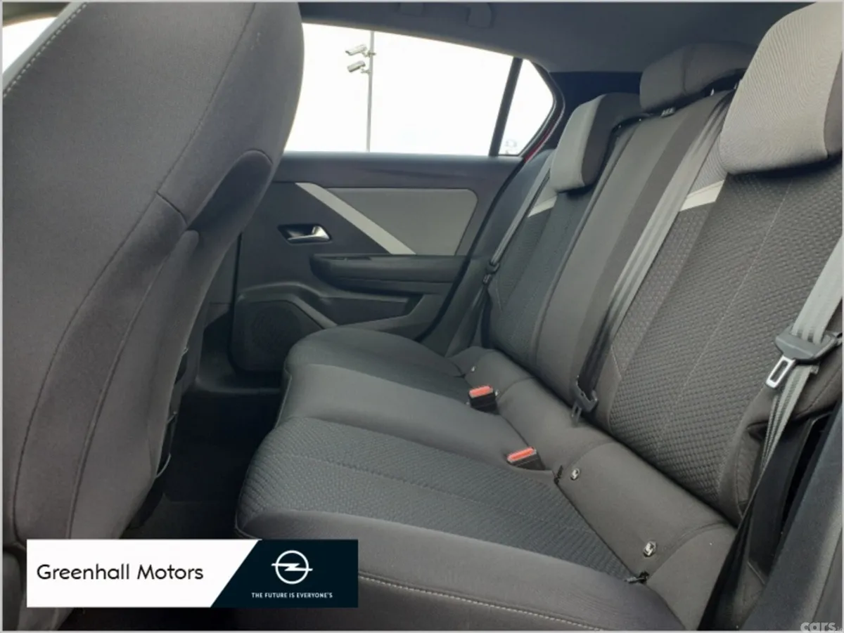 Opel Astra Hatchback, Diesel, 2023, Red