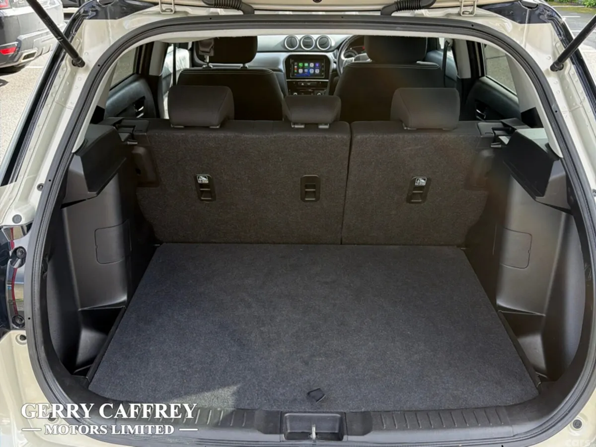 Suzuki Vitara SUV, Petrol, 2023, Beige