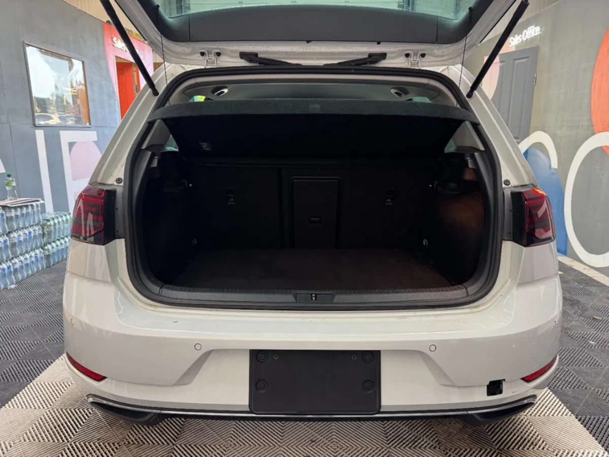 Volkswagen Golf Hatchback, Petrol, 2019, White
