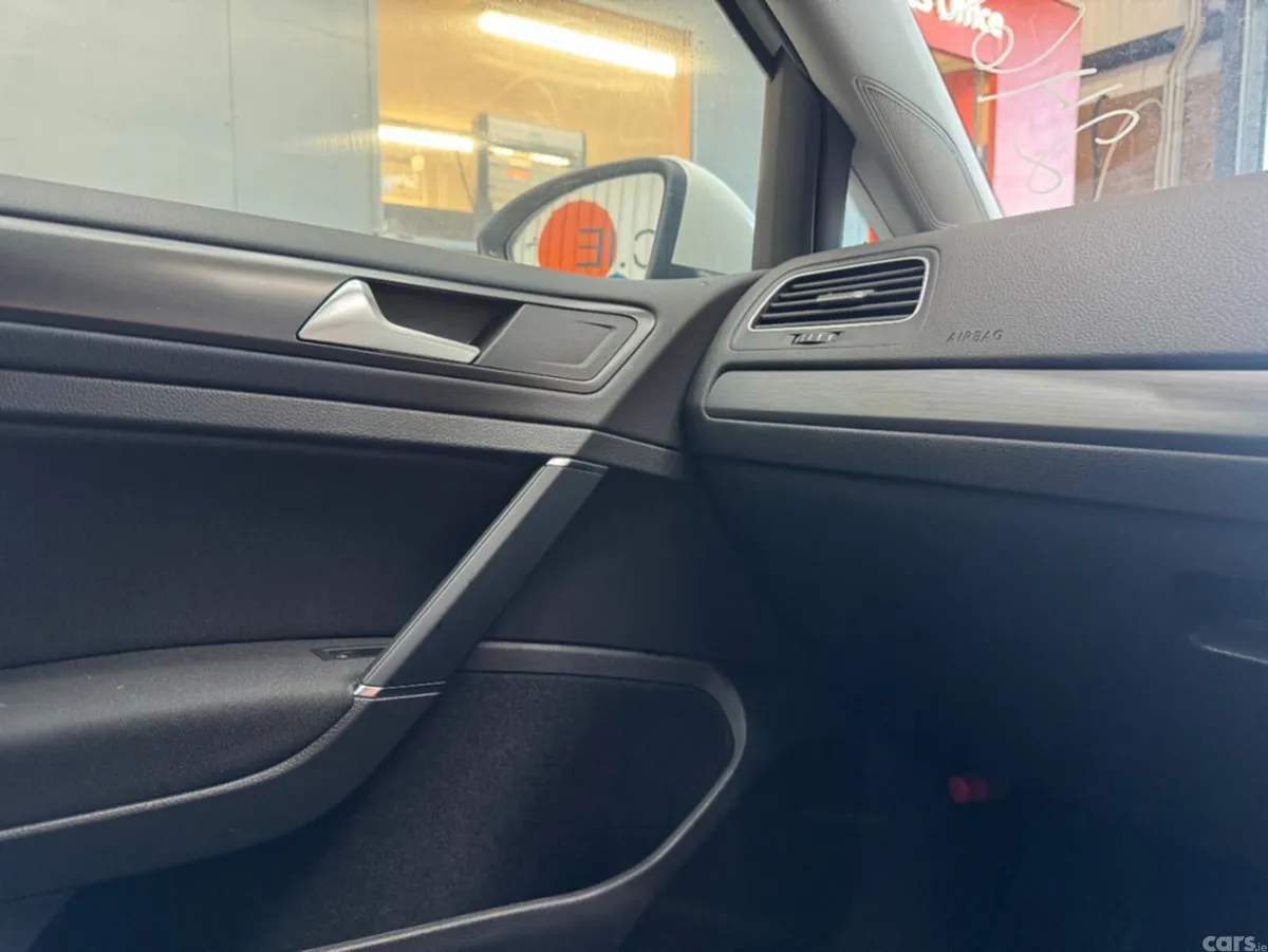 Volkswagen Golf Hatchback, Petrol, 2019, White