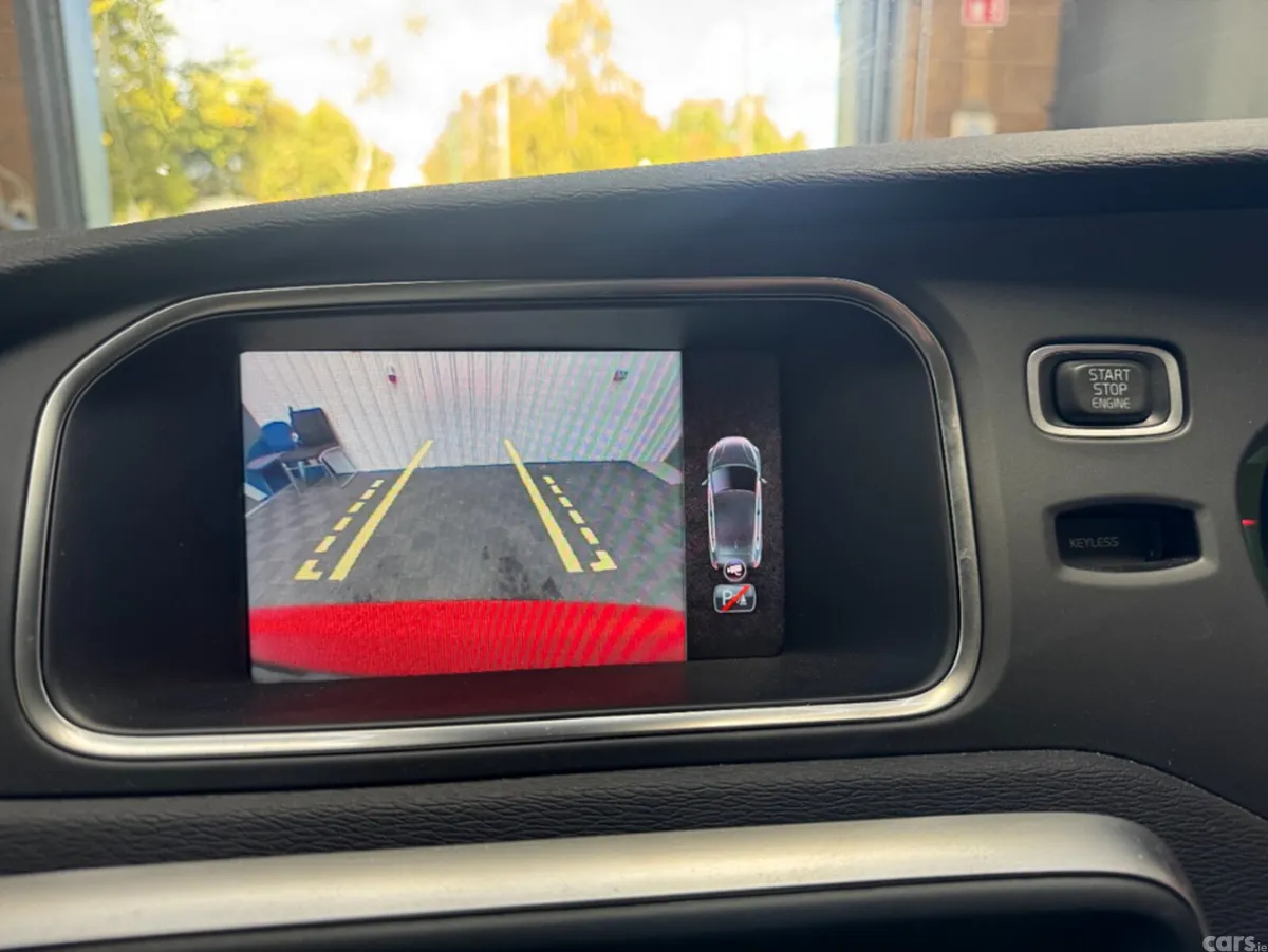 Volvo V40 Estate, Petrol, 2014, Red
