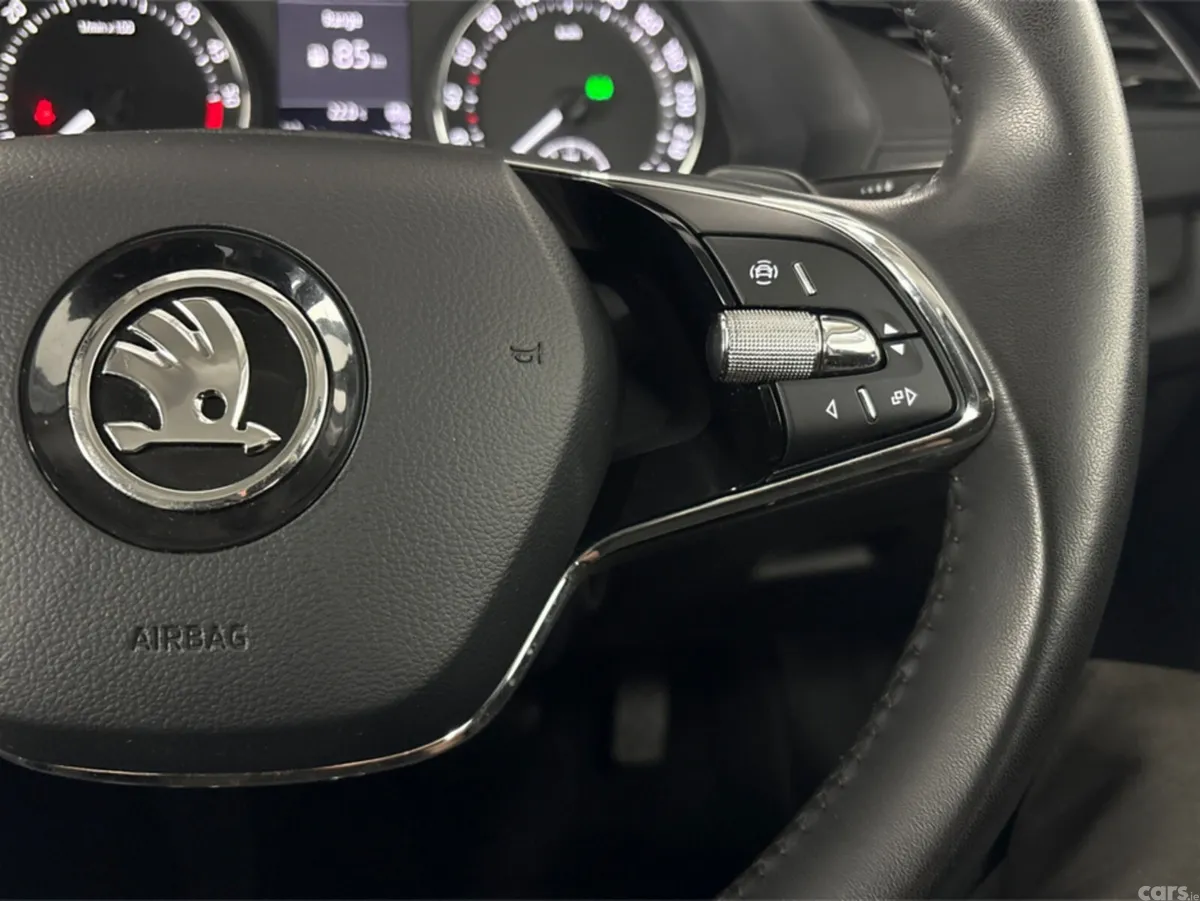Skoda Octavia Saloon, Diesel, 2024, Blue