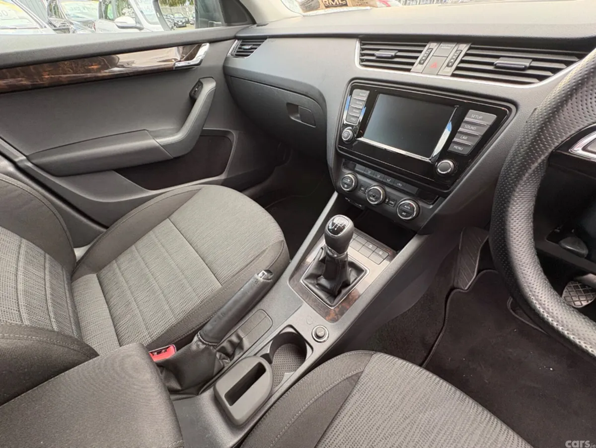 Skoda Octavia Estate, Diesel, 2016, Grey