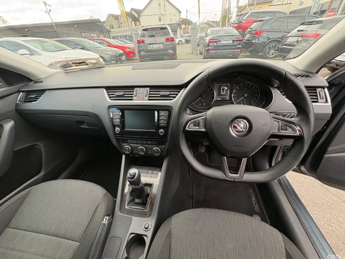 Skoda Octavia Estate, Diesel, 2016, Grey