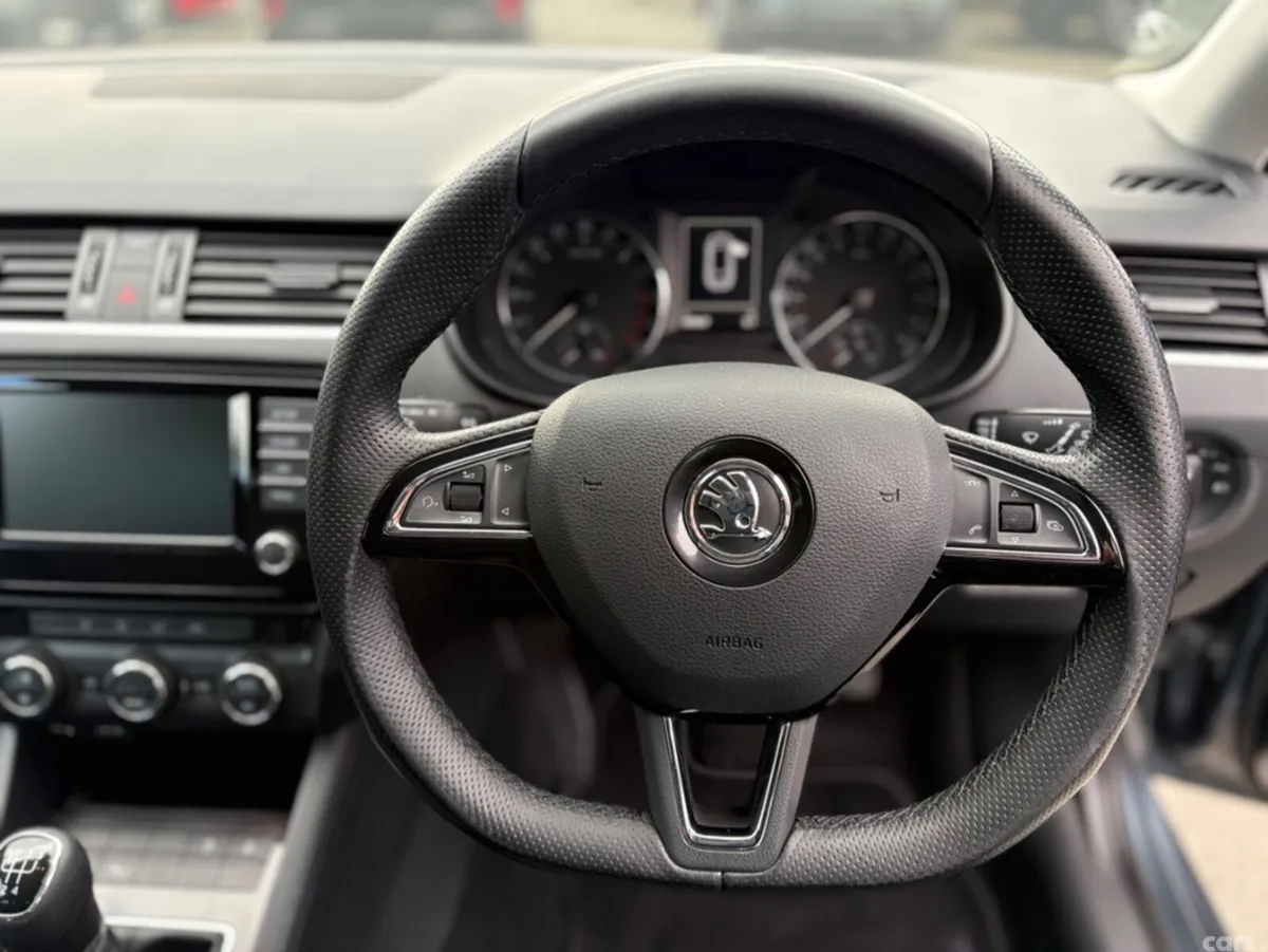 Skoda Octavia Estate, Diesel, 2016, Grey
