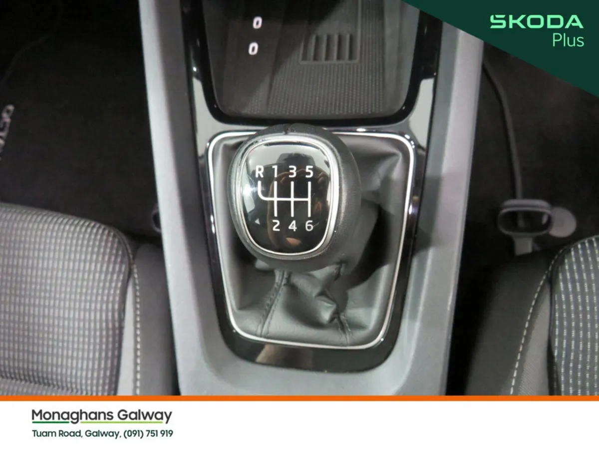 Skoda Octavia Hatchback, Diesel, 2024, Blue