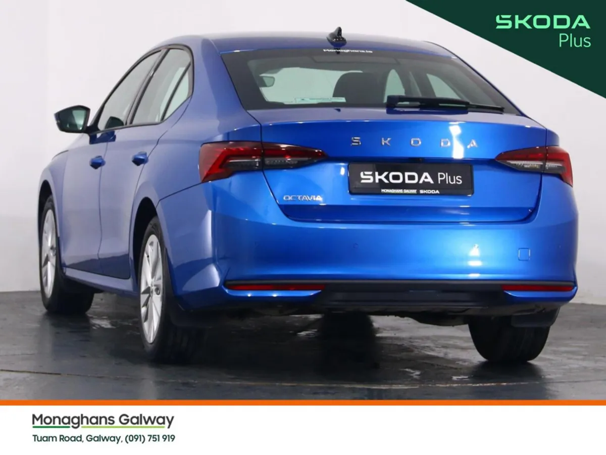 Skoda Octavia Hatchback, Diesel, 2024, Blue