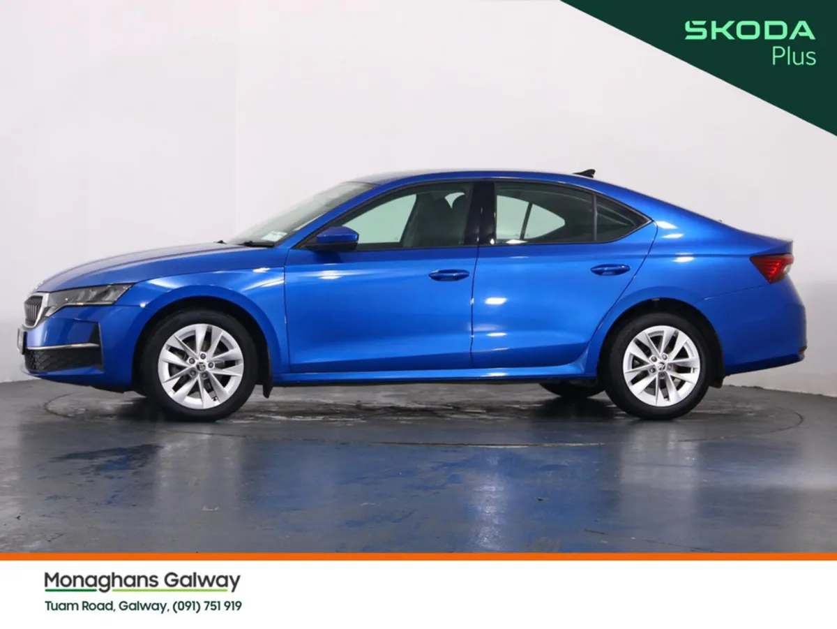 Skoda Octavia Hatchback, Diesel, 2024, Blue
