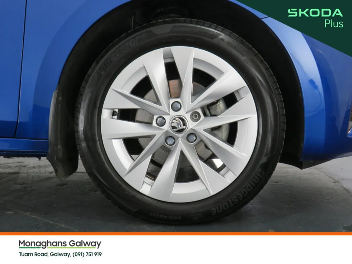 Skoda Octavia Hatchback, Diesel, 2024, Blue