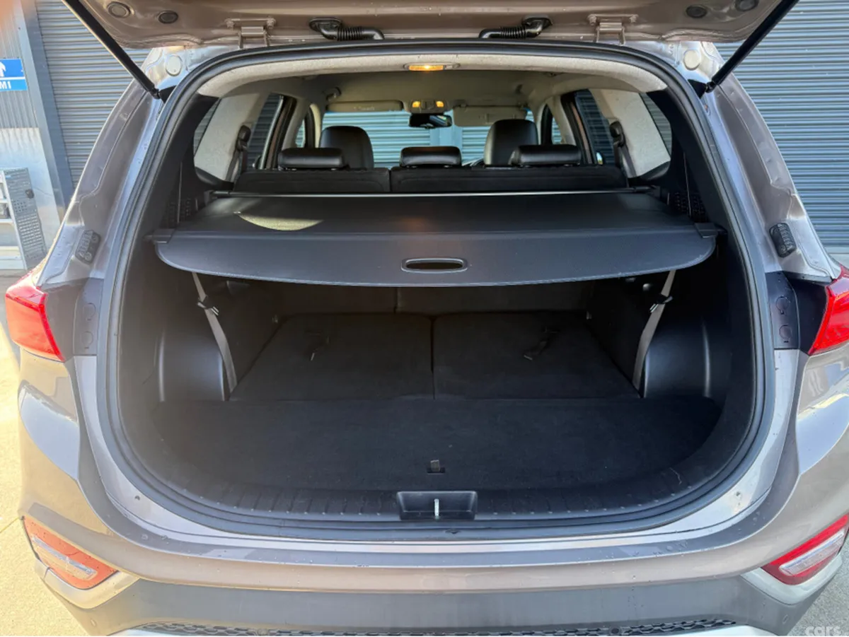 Hyundai Santa Fe Estate, Diesel, 2019, Brown