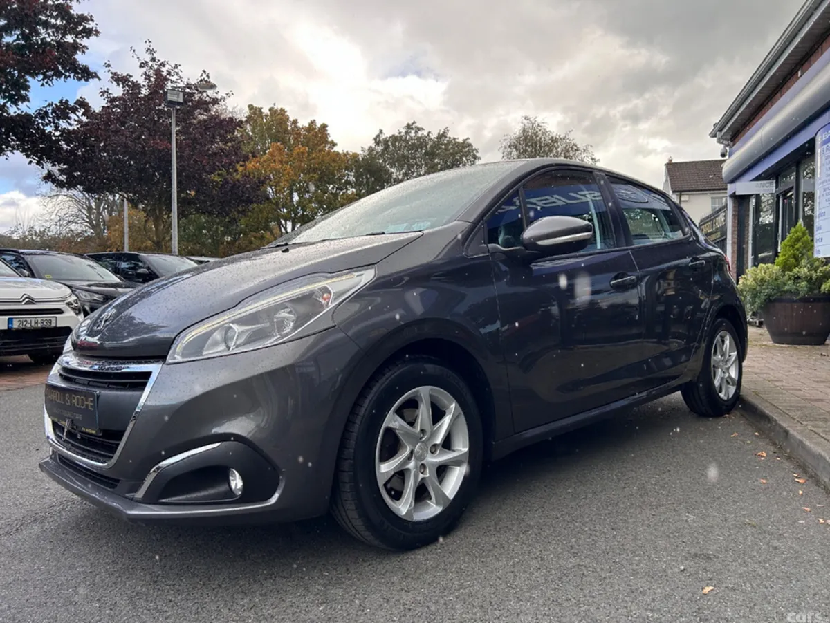 Peugeot 208 Hatchback, Petrol, 2019, Grey
