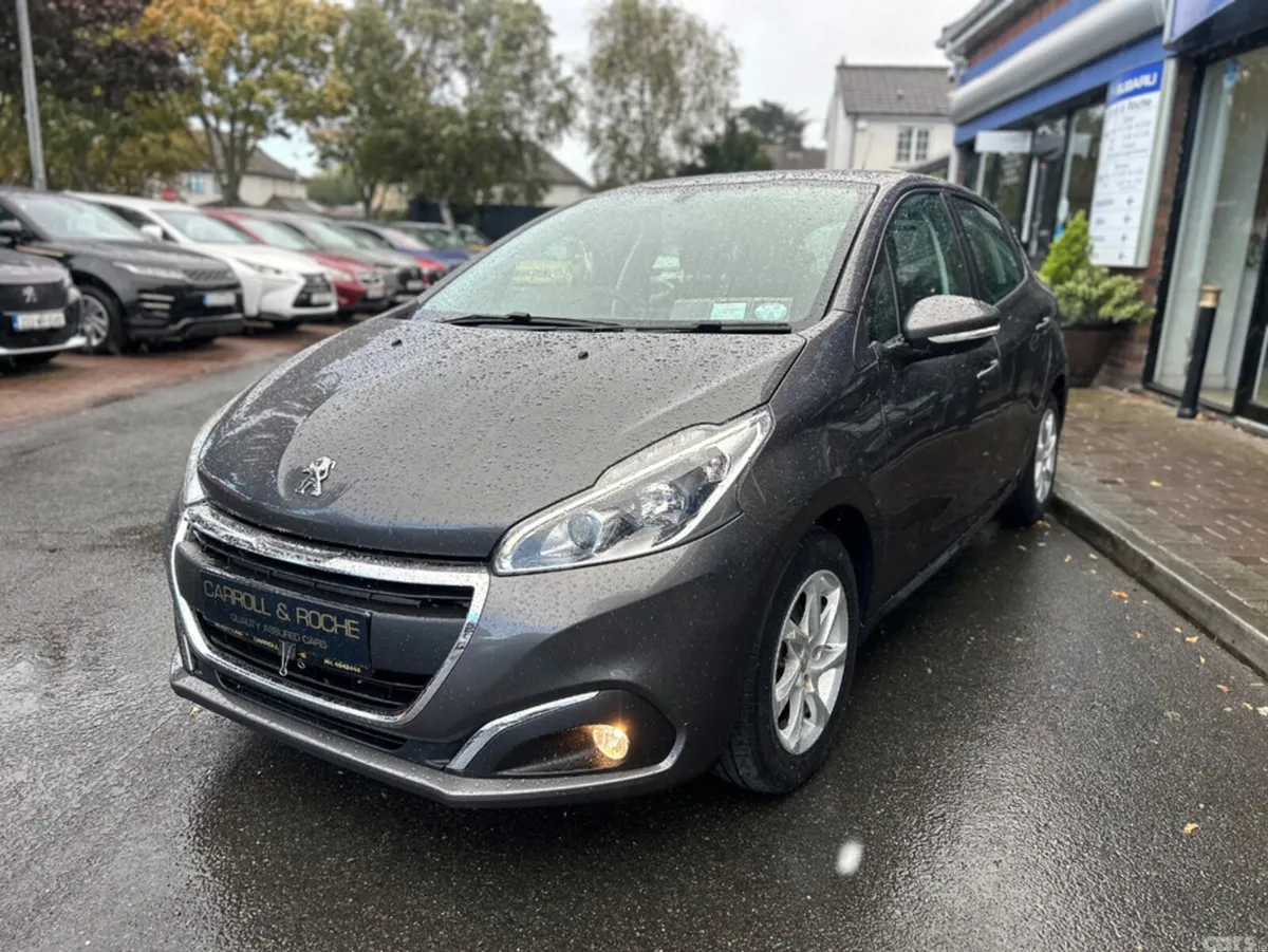 Peugeot 208 Hatchback, Petrol, 2019, Grey