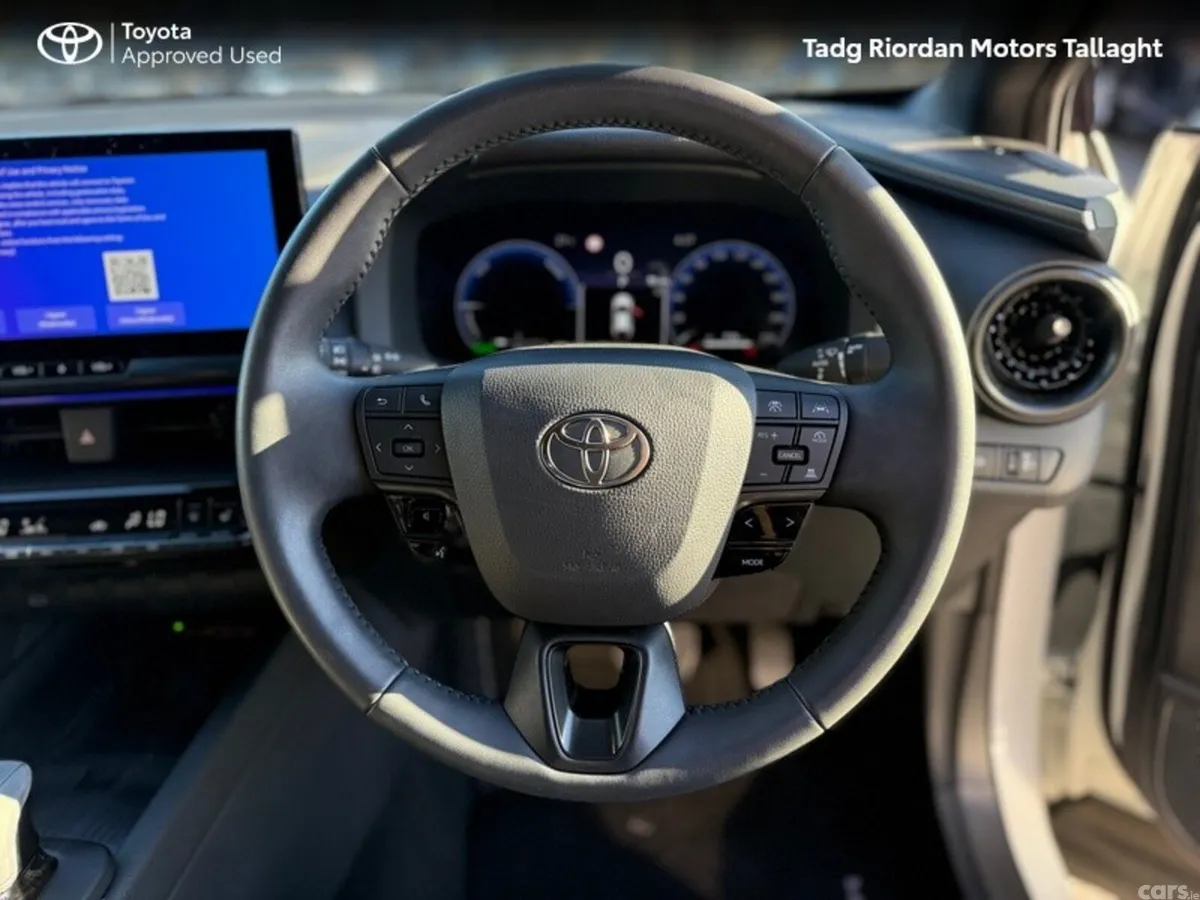 Toyota C-HR SUV, Petrol Hybrid, 2026, White