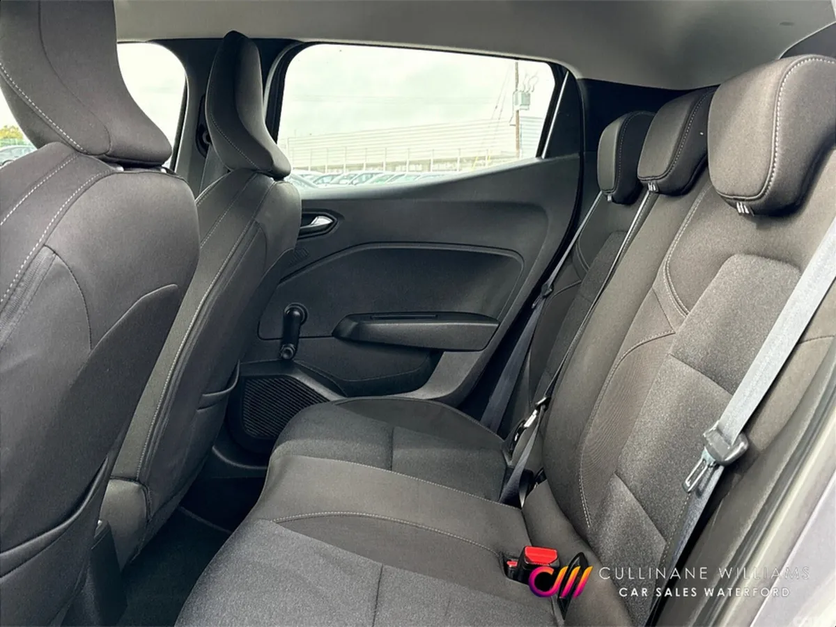 Renault Clio Hatchback, Petrol, 2023, Grey