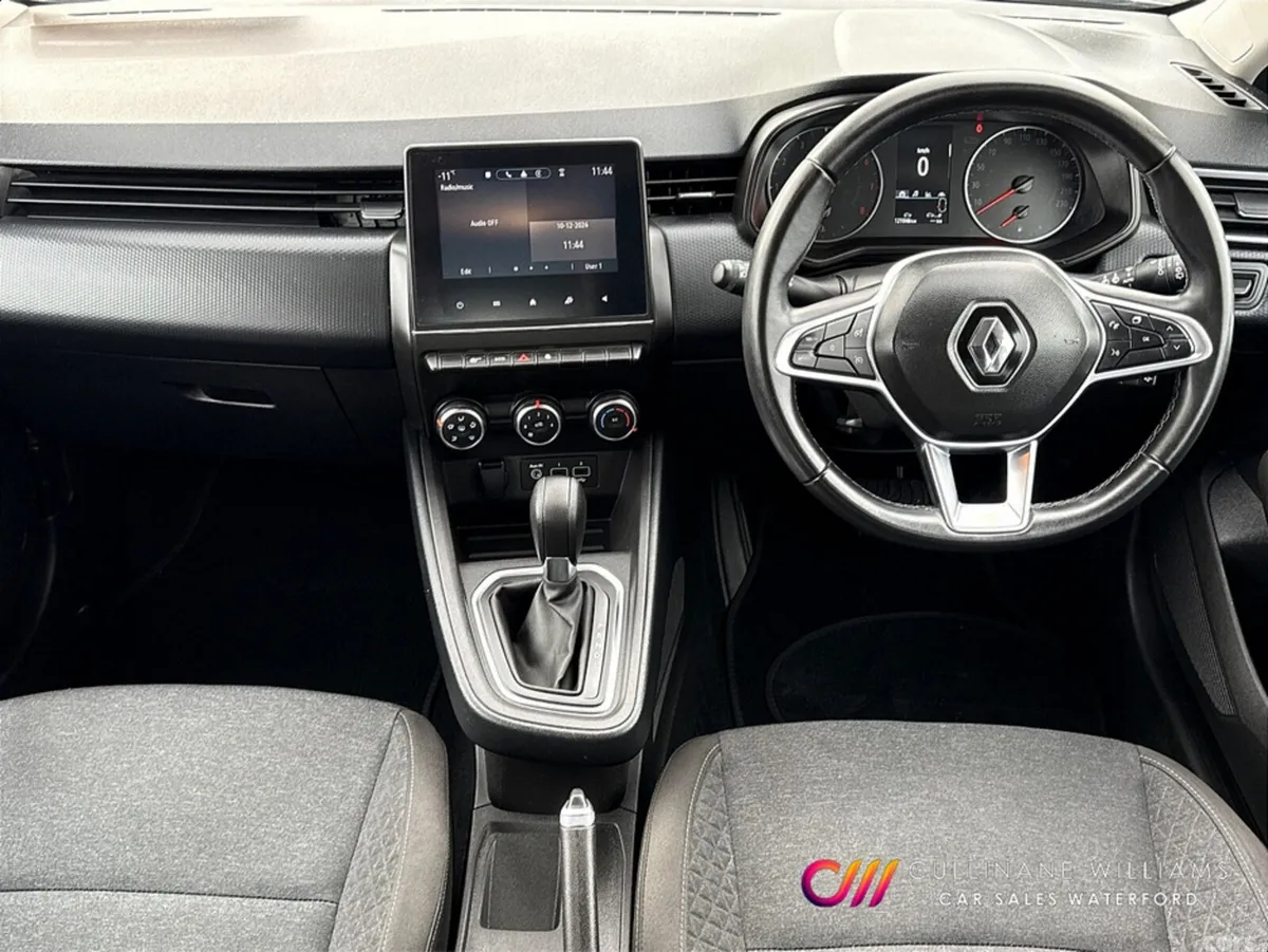 Renault Clio Hatchback, Petrol, 2023, Grey