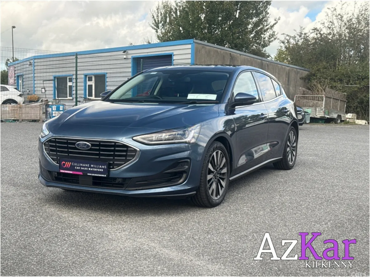 Ford Focus Hatchback, Petrol, 2024, Blue