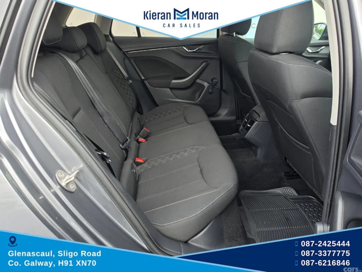 Skoda Kamiq Hatchback, Petrol, 2022, Grey