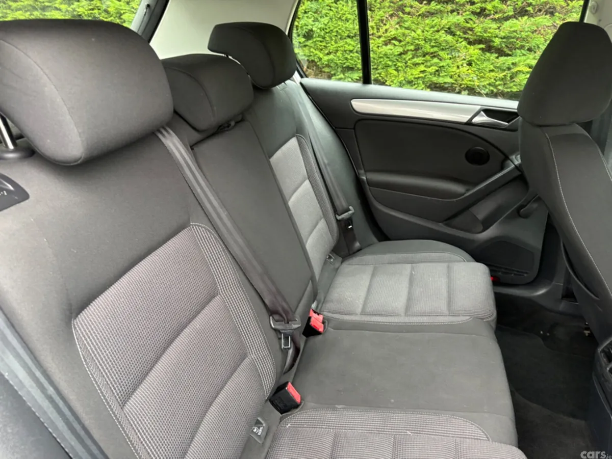 Volkswagen Golf Hatchback, Petrol, 2010, Silver