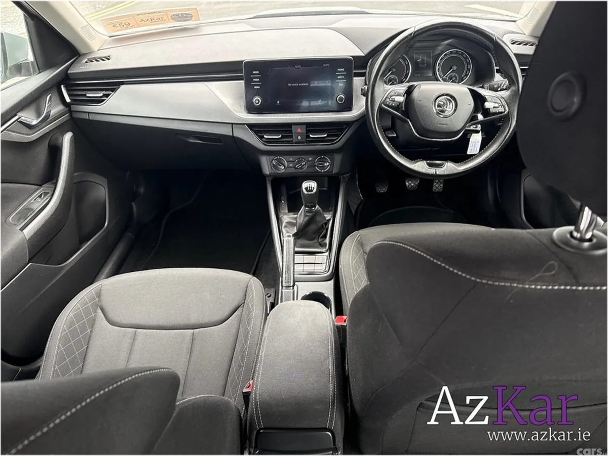 Skoda Kamiq Hatchback, Petrol, 2023, Grey