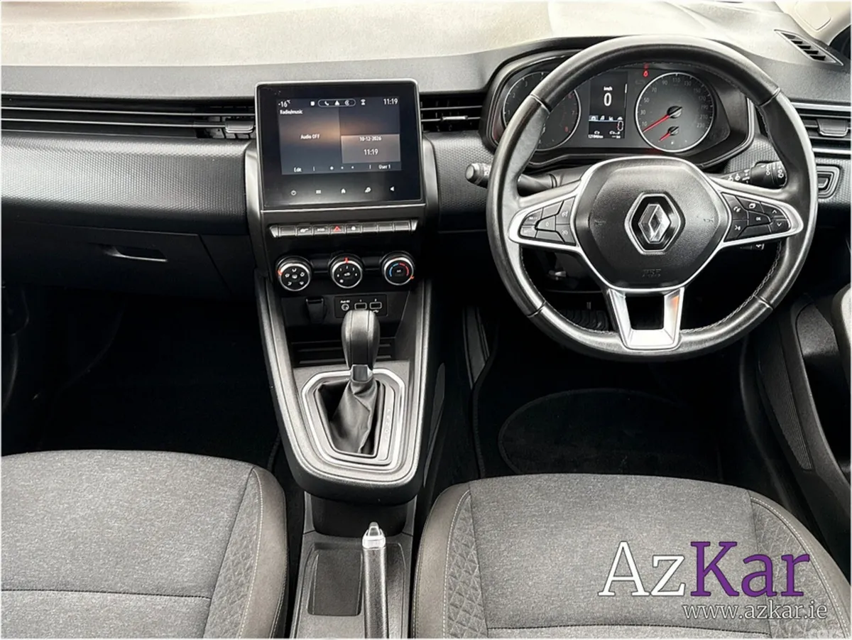 Renault Clio Hatchback, Petrol, 2023, Grey