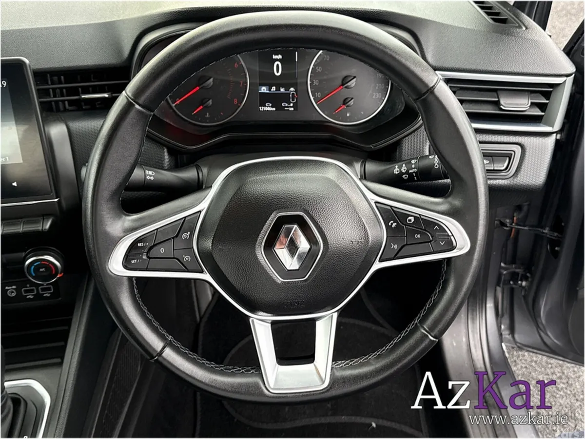 Renault Clio Hatchback, Petrol, 2023, Grey