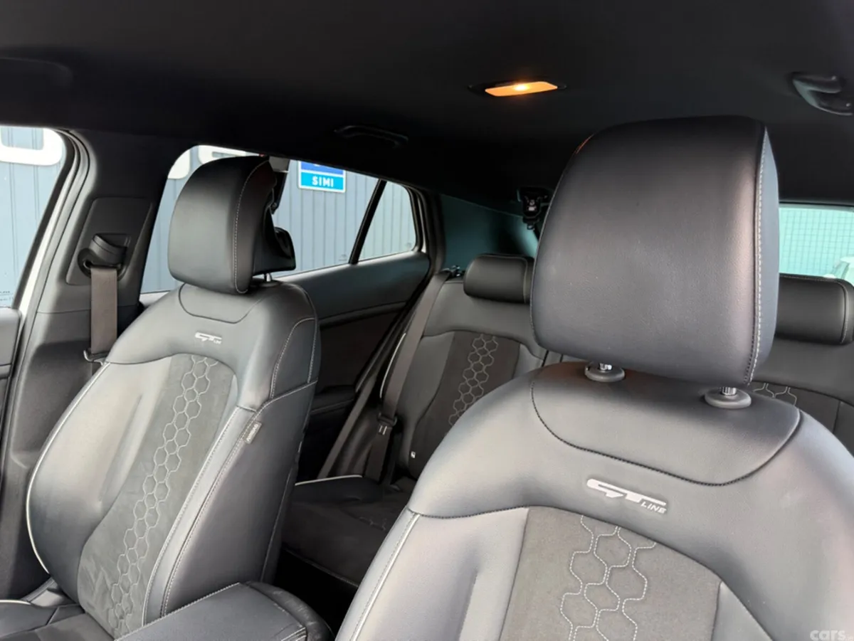 Kia Sportage SUV, Petrol Plug-in Hybrid, 2022, White