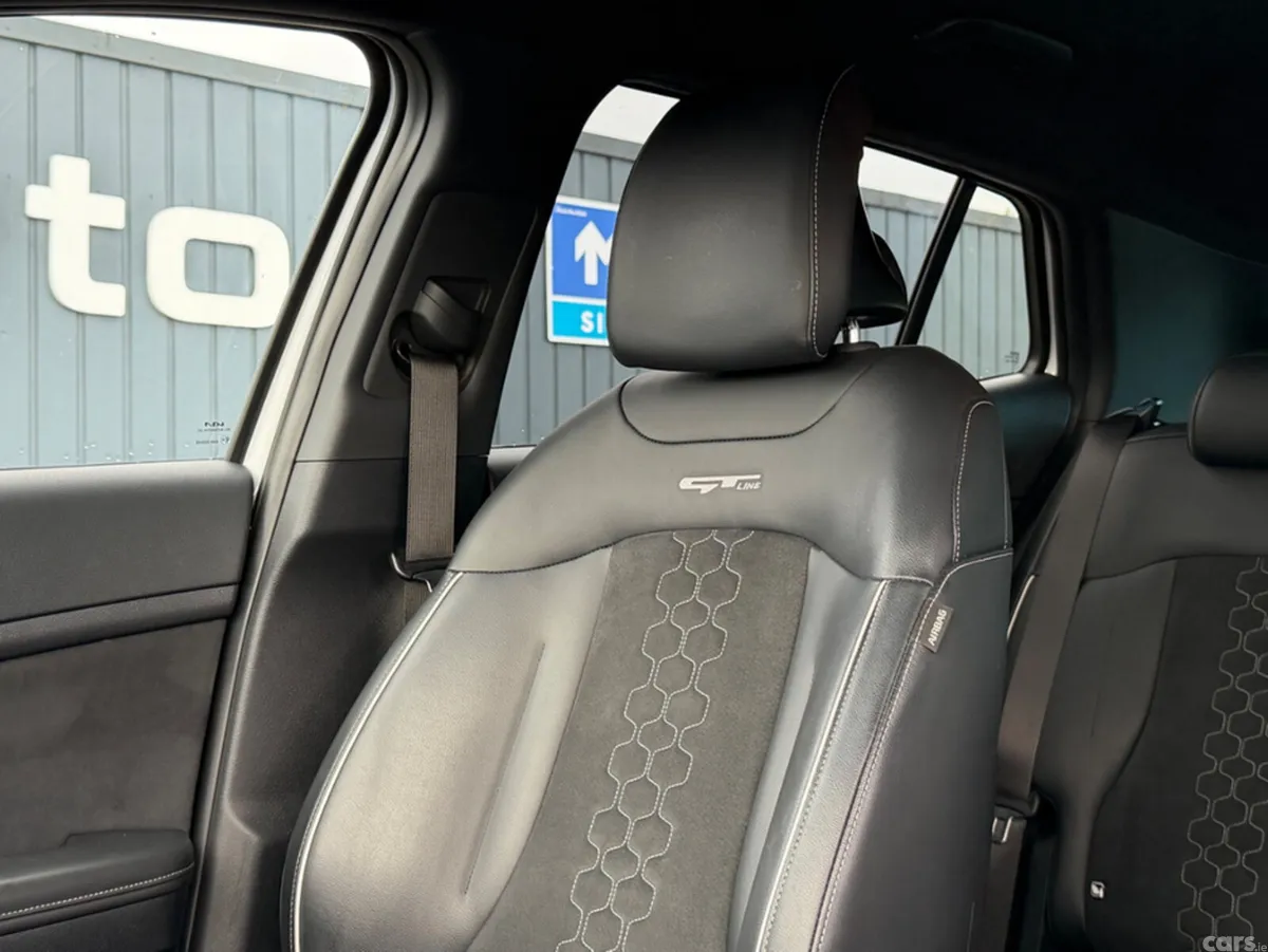 Kia Sportage SUV, Petrol Plug-in Hybrid, 2022, White