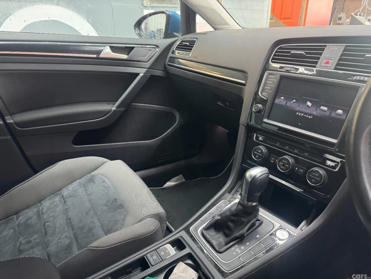 Volkswagen Golf Hatchback, Petrol, 2016, Blue
