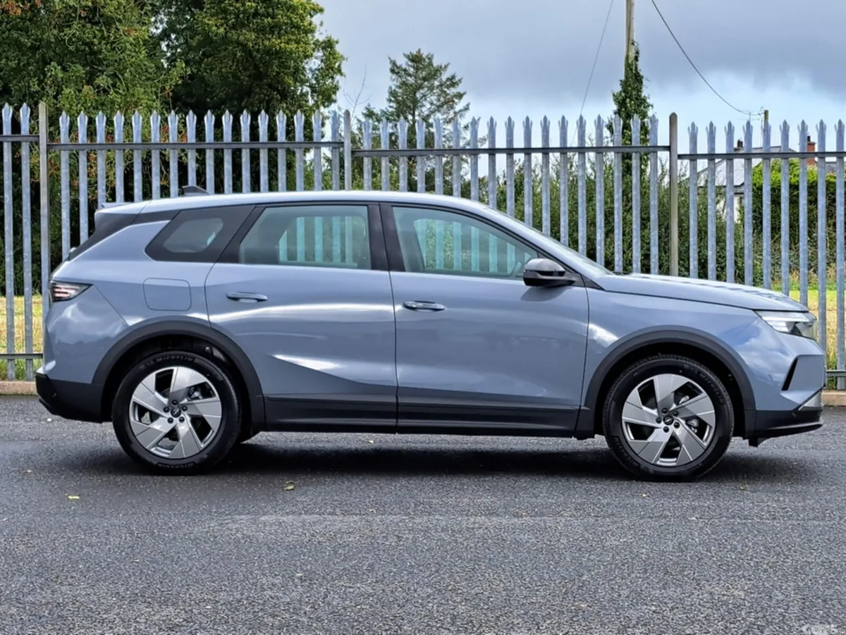 Opel Grandland SUV, Petrol Hybrid, 2027, Grey