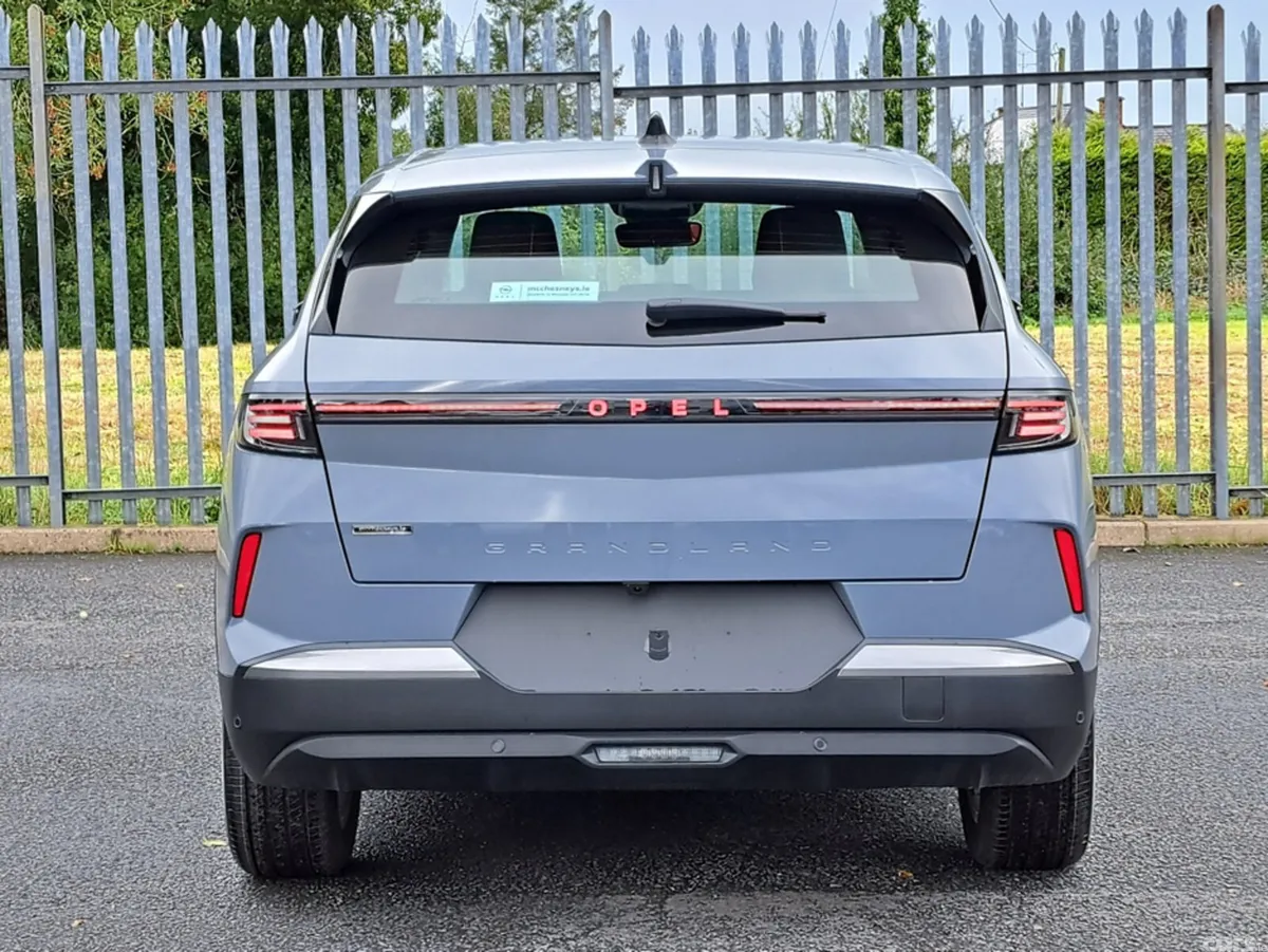 Opel Grandland SUV, Petrol Hybrid, 2027, Grey