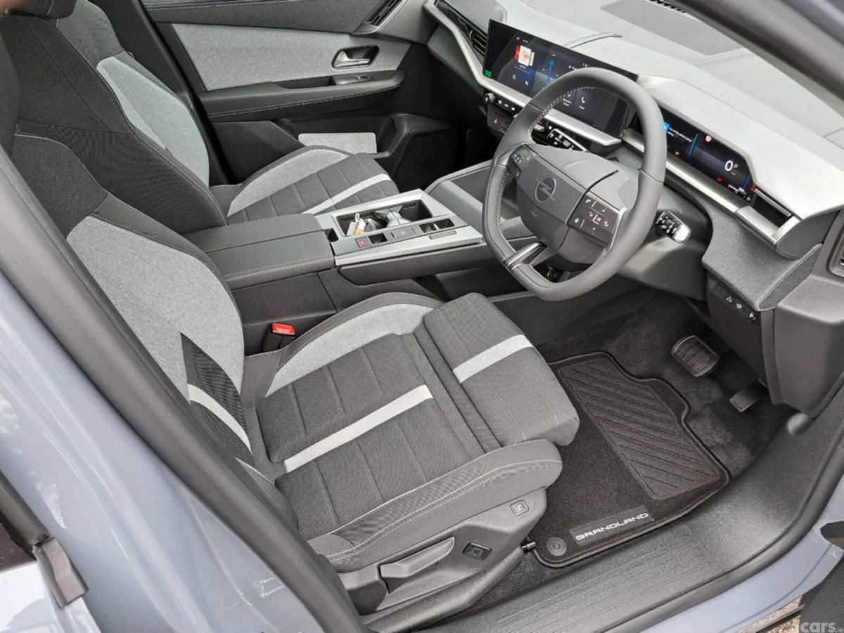 Opel Grandland SUV, Petrol Hybrid, 2027, Grey