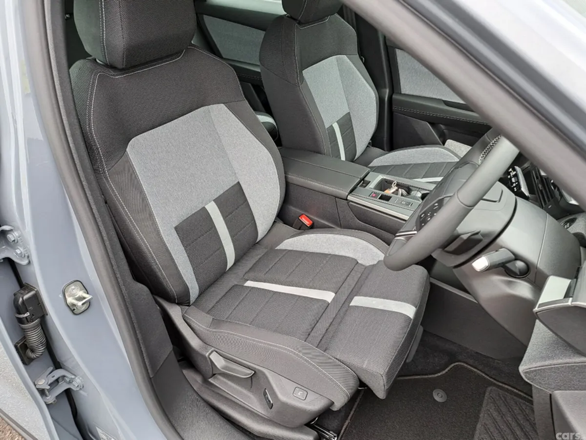 Opel Grandland SUV, Petrol Hybrid, 2027, Grey