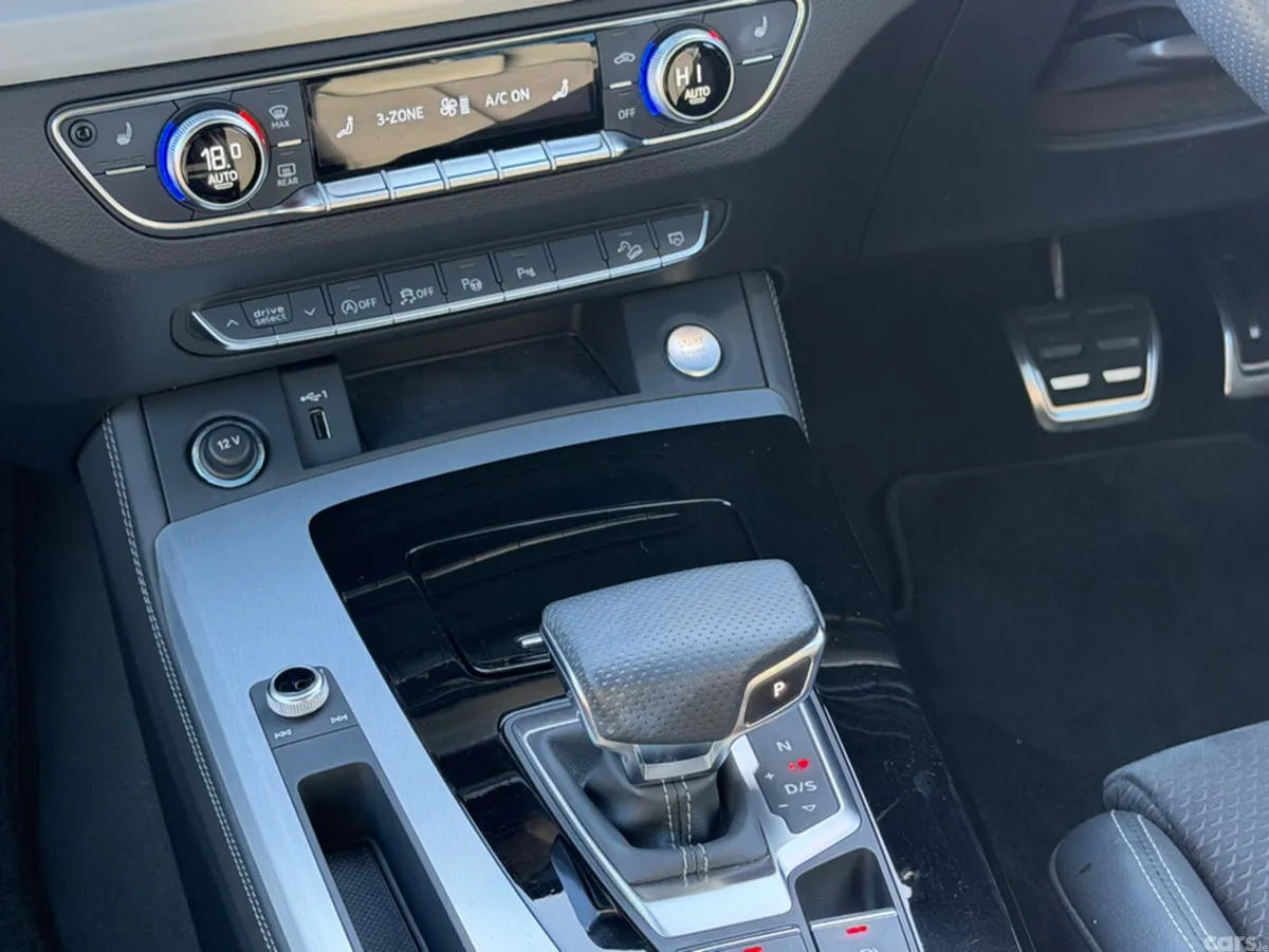 Audi Q5 SUV, Diesel, 2023, Grey
