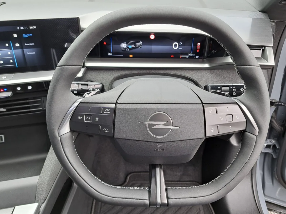 Opel Grandland SUV, Petrol Hybrid, 2027, Grey