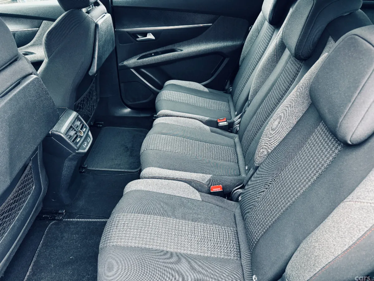 Peugeot 5008 MPV, Diesel, 2018, Grey