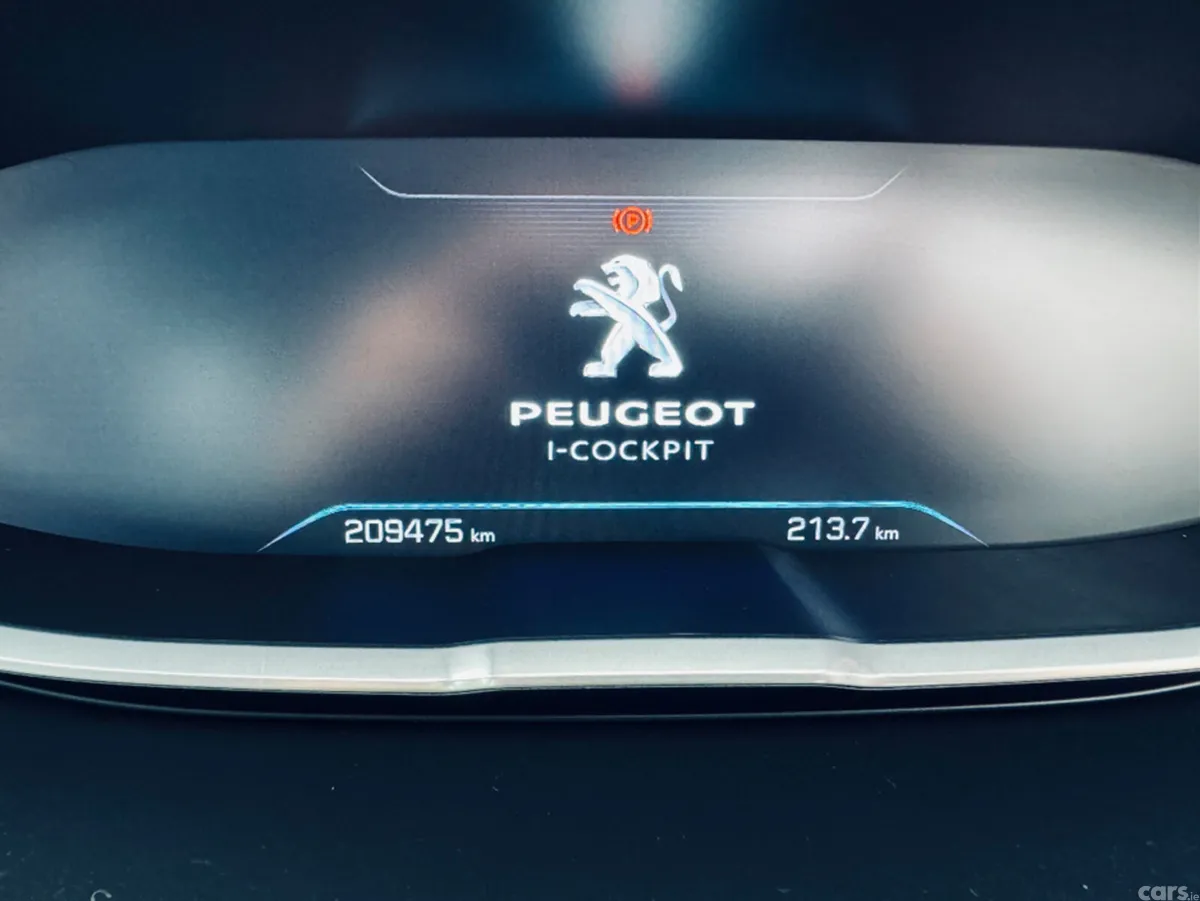 Peugeot 5008 MPV, Diesel, 2018, Grey