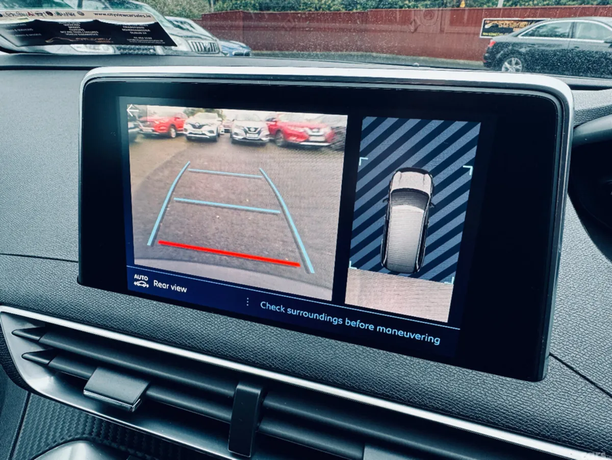 Peugeot 5008 MPV, Diesel, 2018, Grey