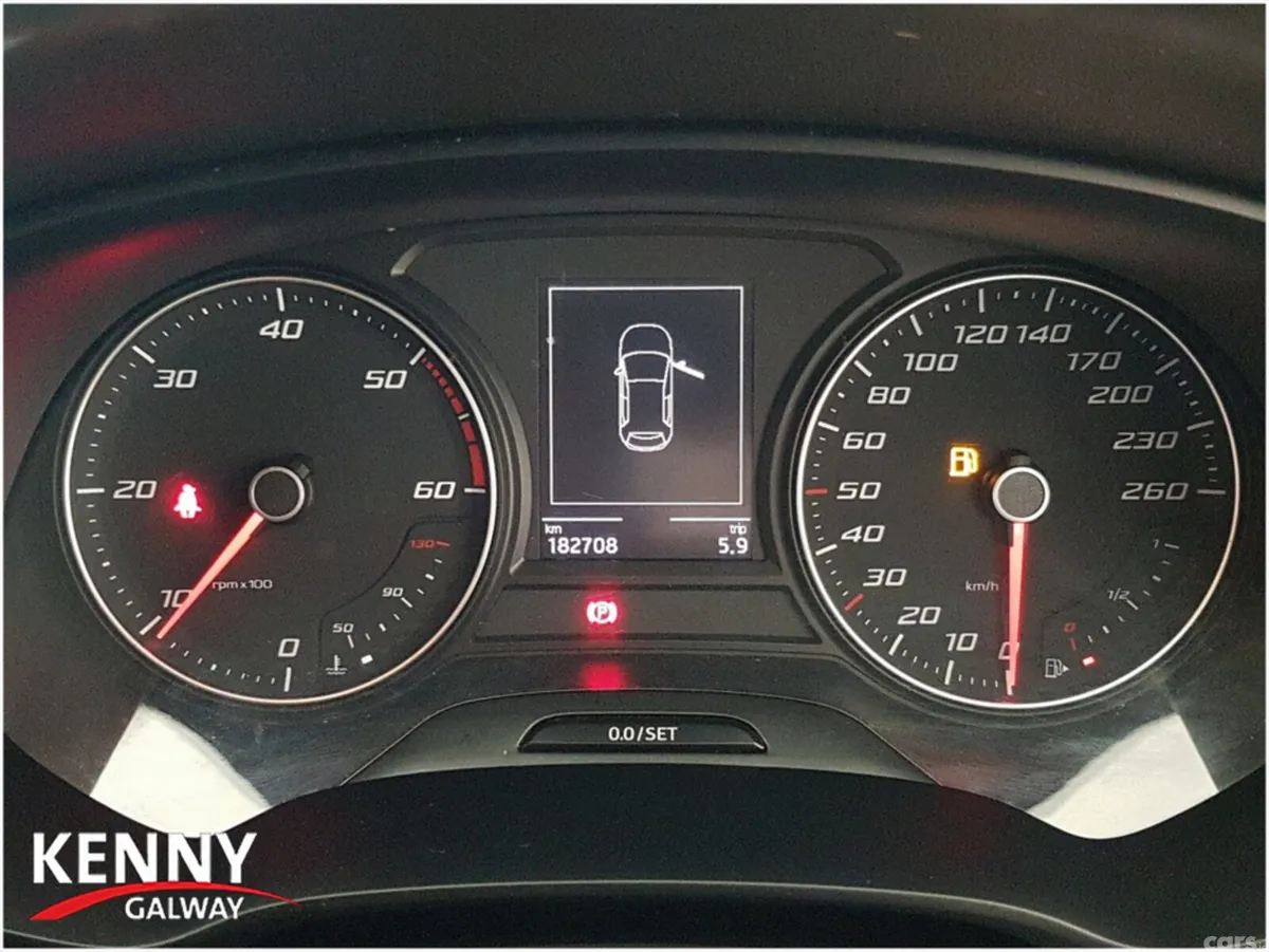 SEAT Leon Hatchback, Diesel, 2017, Grey