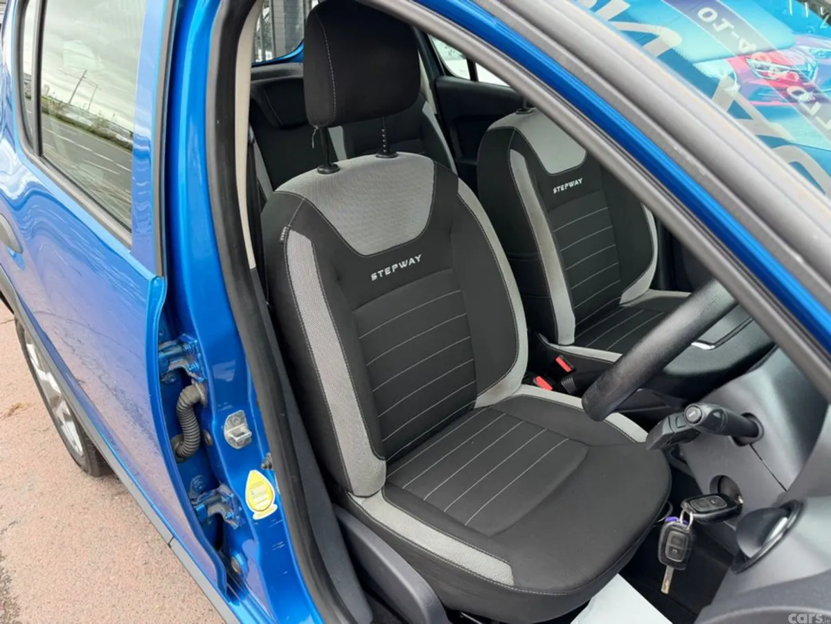 Dacia Sandero Stepway Hatchback, Diesel, 2017, Blue