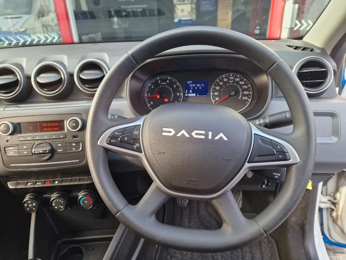 Dacia Duster MPV, Petrol, 2023, Blue