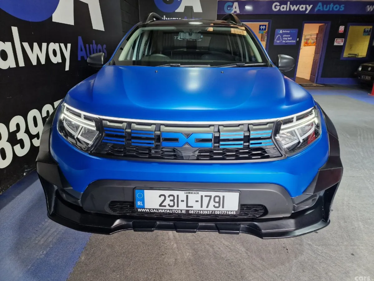 Dacia Duster MPV, Petrol, 2023, Blue
