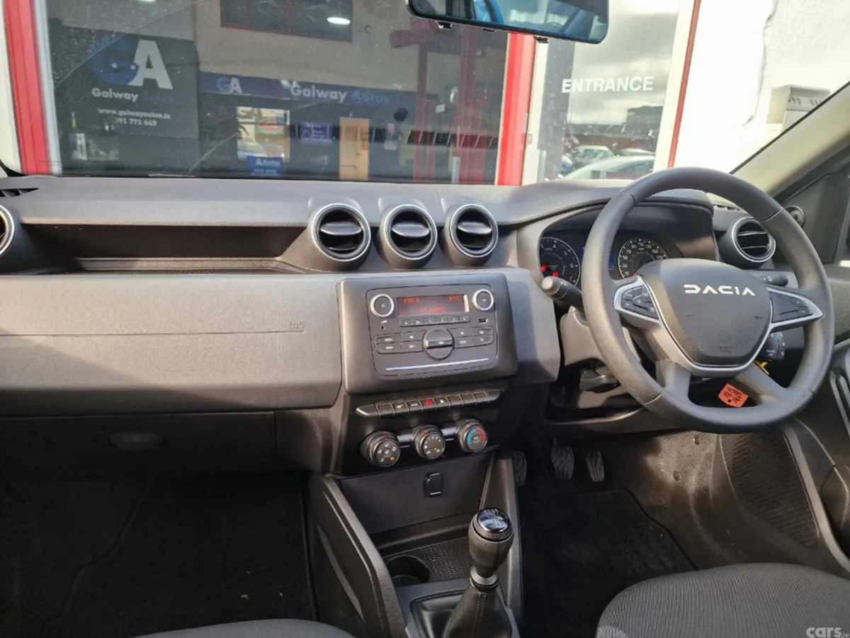 Dacia Duster MPV, Petrol, 2023, Blue