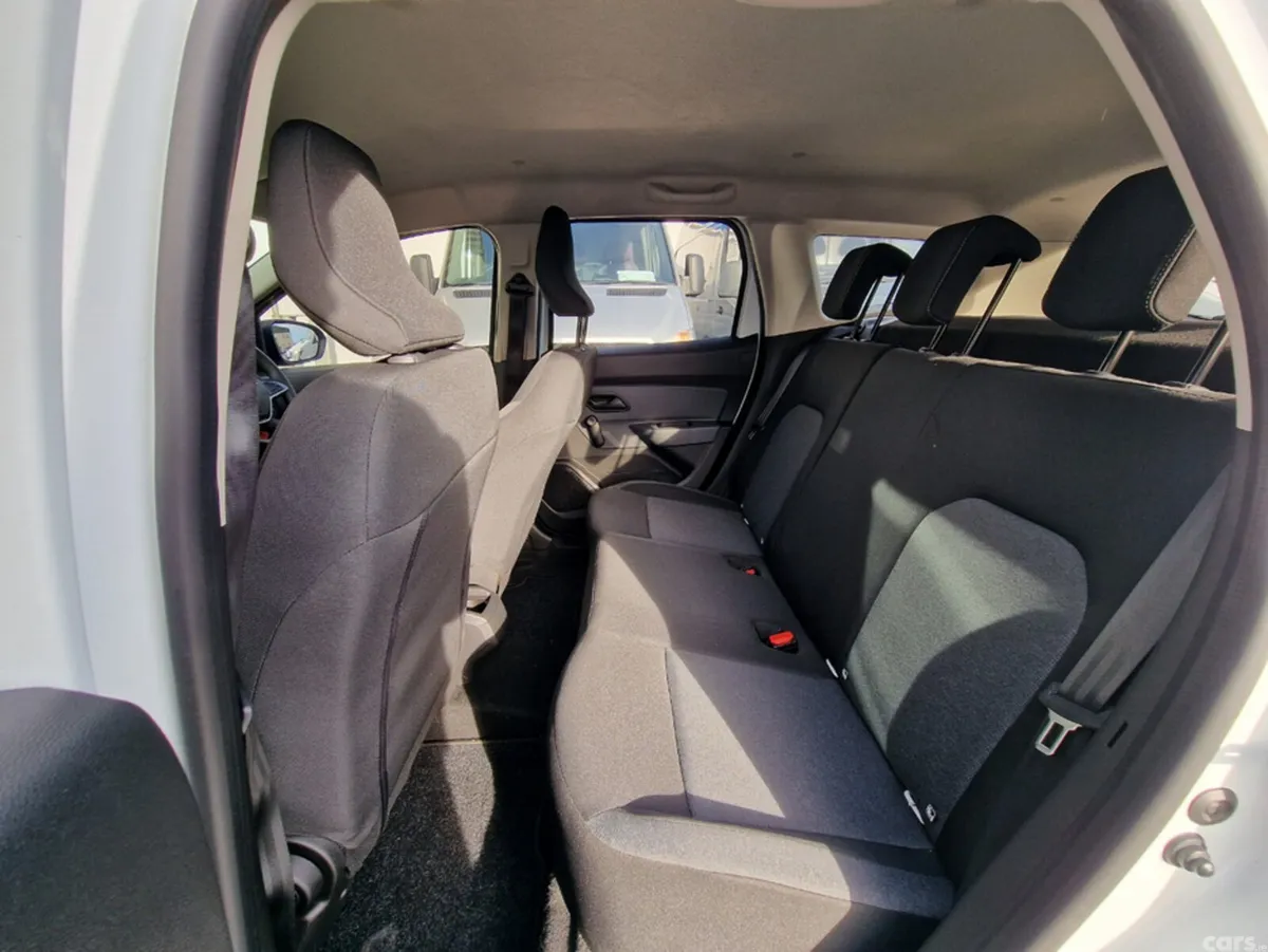 Dacia Duster MPV, Petrol, 2023, Blue