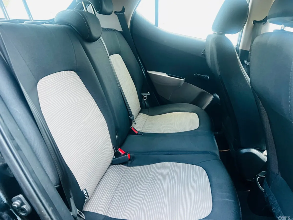 Hyundai i10 Hatchback, Petrol, 2017, Black