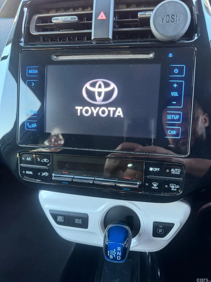 Toyota Prius Hatchback, Petrol Hybrid, 2017, Red